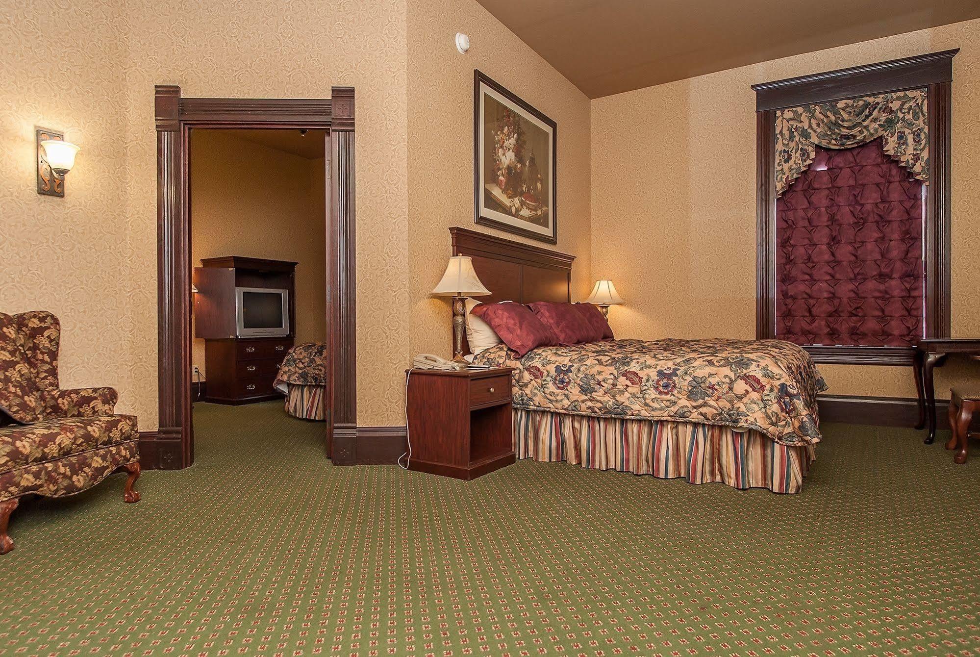 Hickok'S Hotel And Gaming Дедууд Екстериор снимка