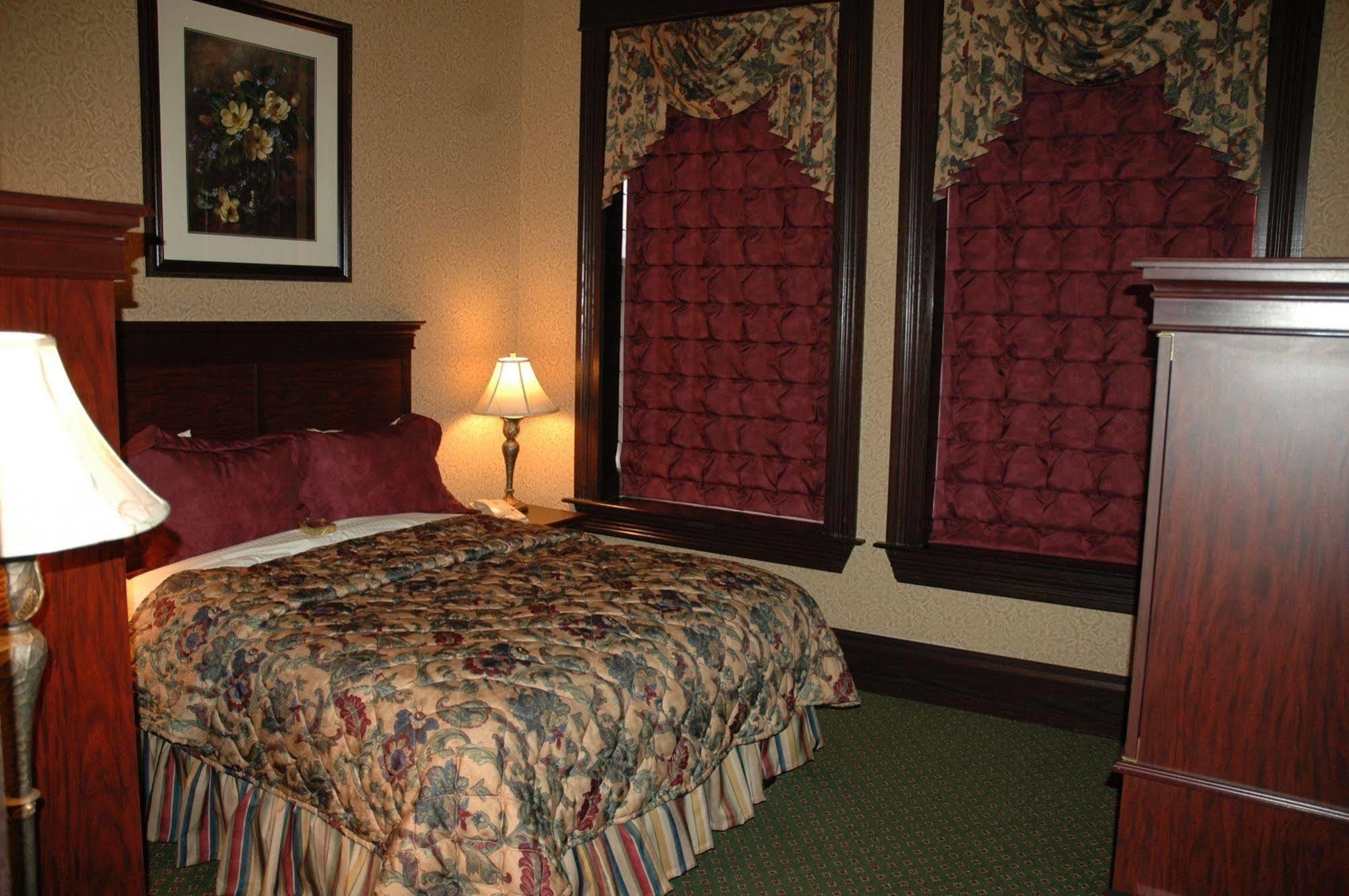 Hickok'S Hotel And Gaming Дедууд Екстериор снимка