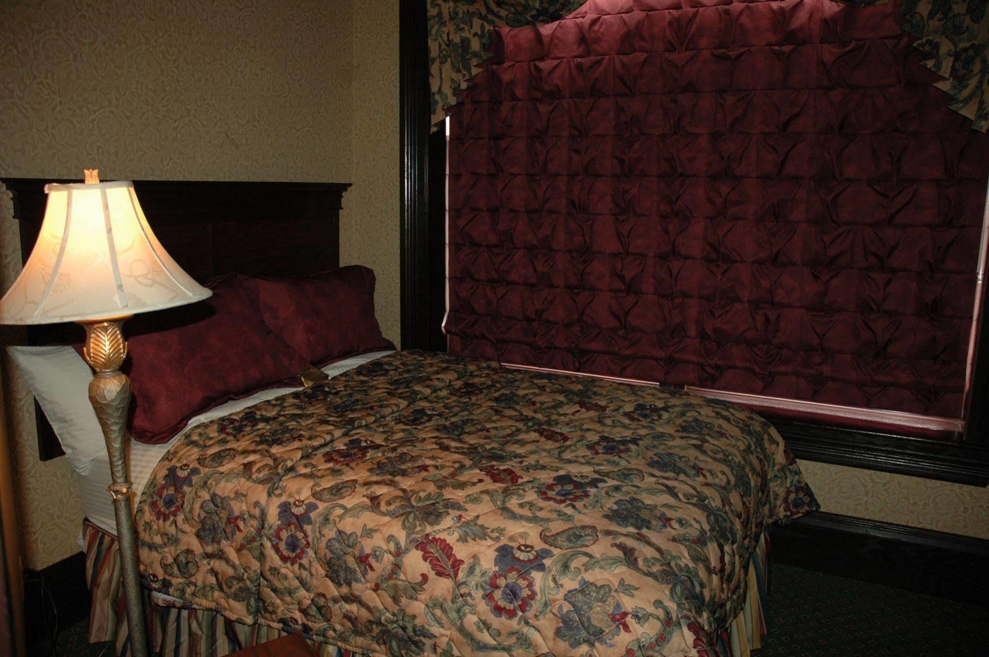 Hickok'S Hotel And Gaming Дедууд Екстериор снимка